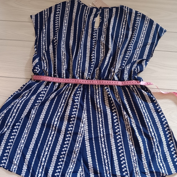 Women Plus Size Floral Print Belted Romper - Picture 14 of 16